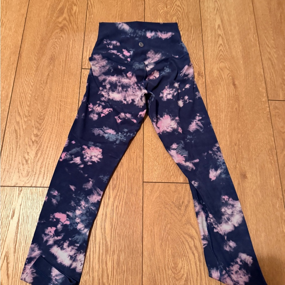 Lululemon Tie-Dye Leggings sz 0- Pink and Blue